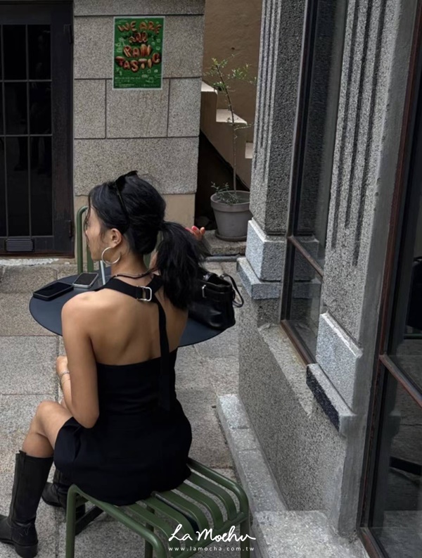 (限量商品)繞頸削肩西裝背心